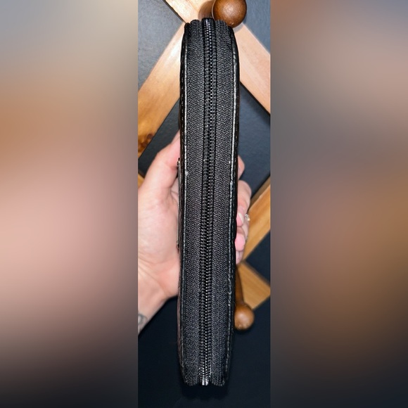 Disney Parks Loungefly Mickey and Minnie Mouse Wallet - Picture 11 of 16